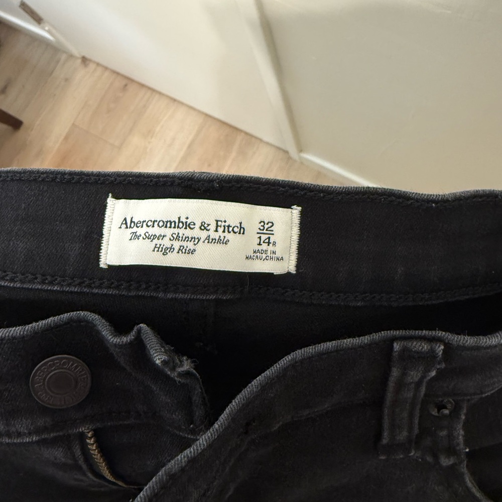 Abercrombie & Fitch Black High Rise Jeans
